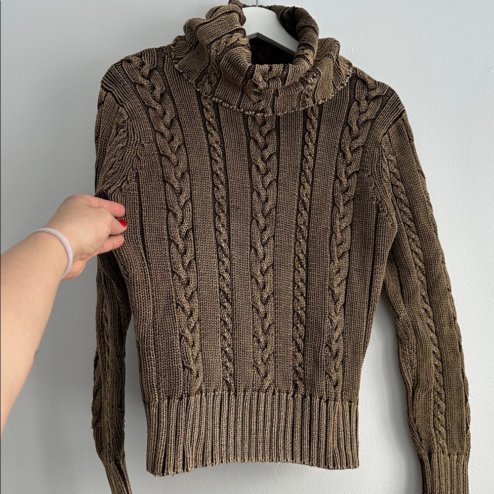 JEANNE PIERRE Gold Knit turtle neck Sweater Small